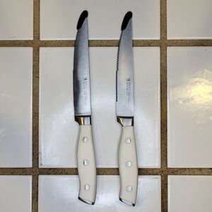 Henkles Forged Accent Steak Knife Set (2) in White